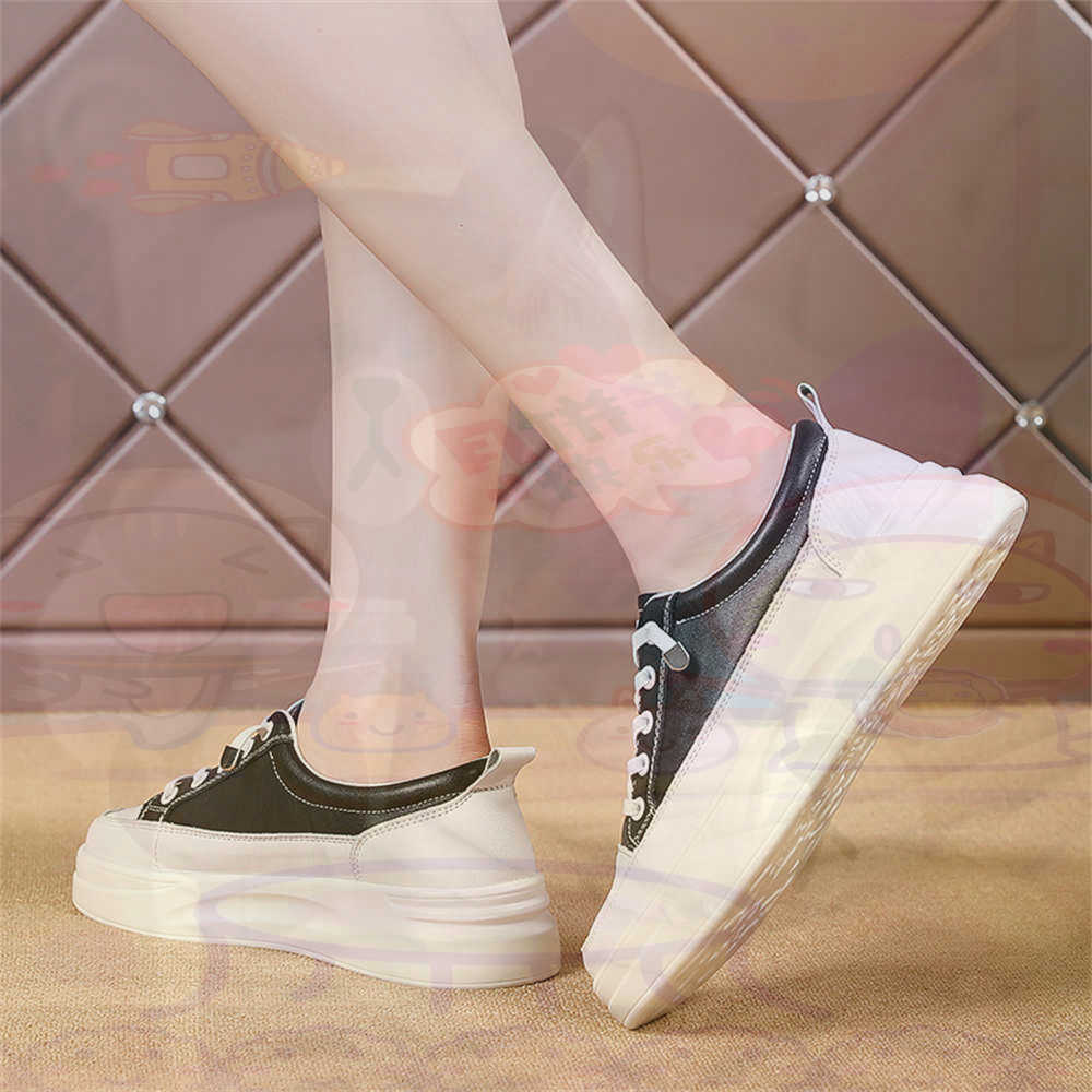 Women Accessories Business Name Ideas - Chunky Loafers met veters Dames Skateboarden